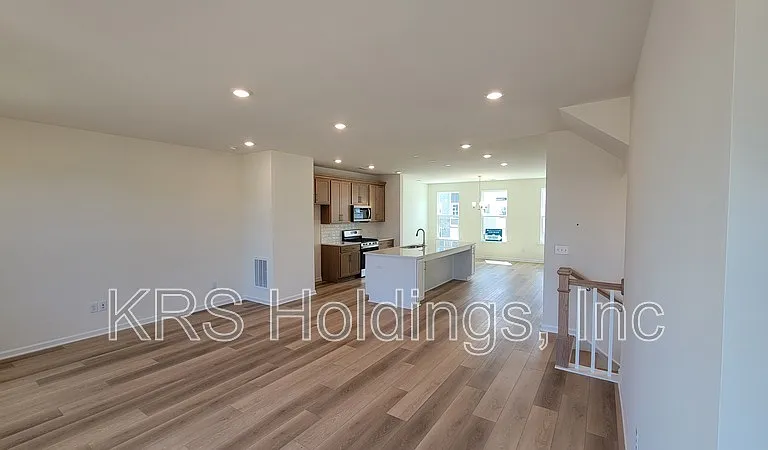 838 Parc Townes Dr — Photo 12