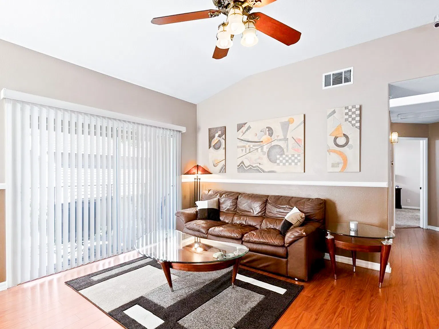8060 E Goldenrod Ln — Photo 3