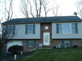 1079 Indian Dr, Auburn, PA 17922