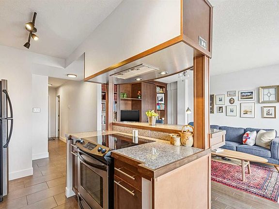 5th image of 1730 E 7th St SW #406