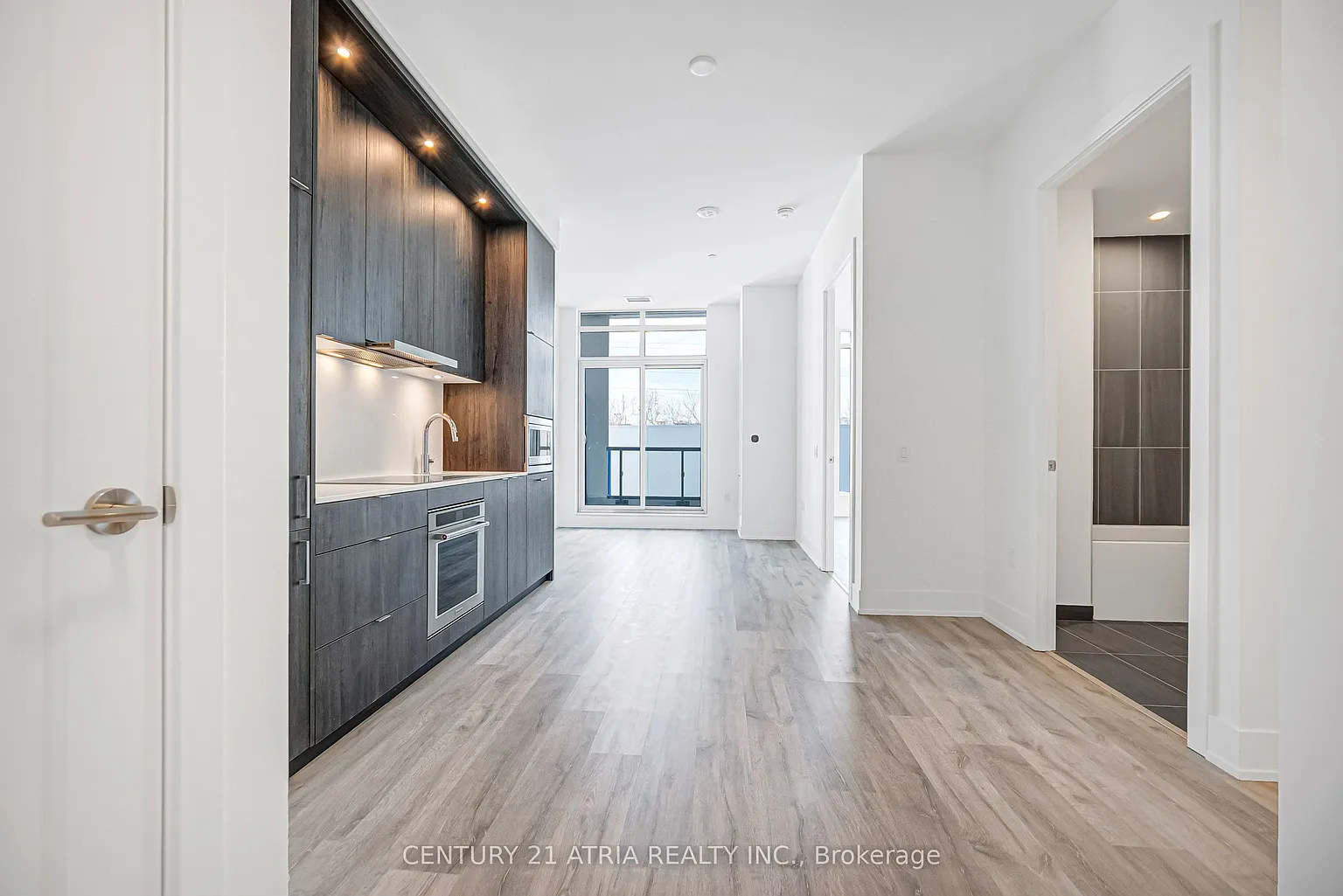 858 Dupont St #206 photo 1