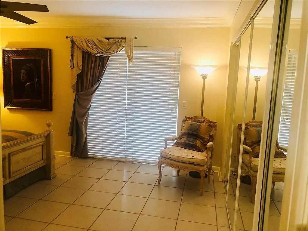 1 bed, 1.5 bath, 700 sqft, $1,700 — Photo 4