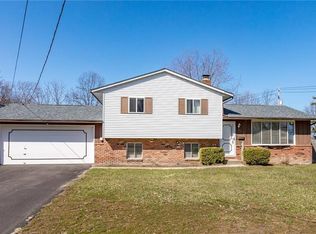 5800 Lake St, Mentor On The Lake, OH 44060