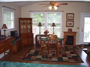 605 Crestview Dr, Cave City, KY 42127