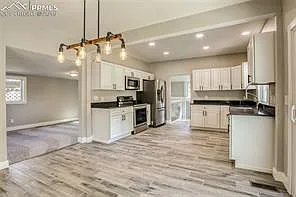 439 N Walnut St — Photo 6