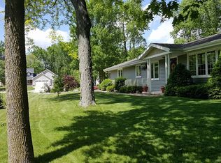 2709 Summerset Cir, Suamico, WI 54173
