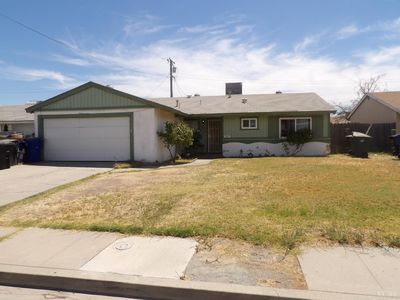 19717 Park Ln, Lemoore, CA, 93245