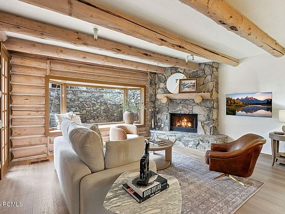 2nd image of 2100 Deer Valley Dr #7