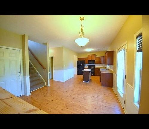 2nd image of 409 26th Ct