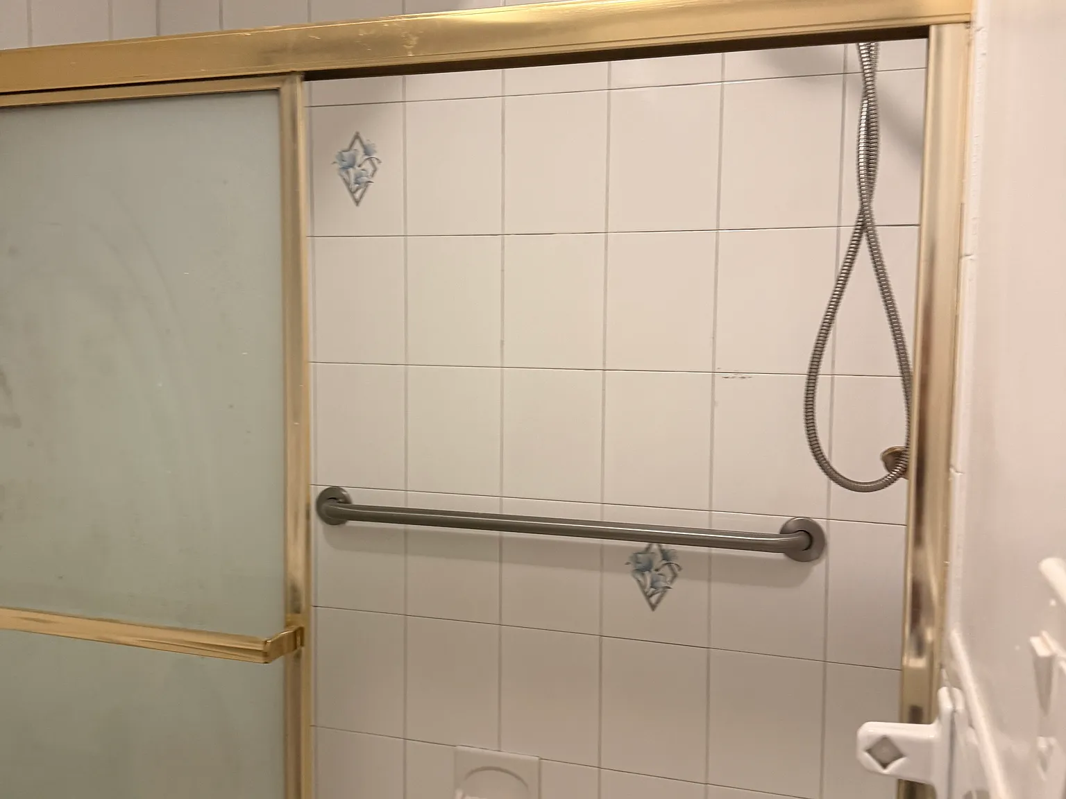 2 bed, 950 sqft, $2,200 — Photo 4