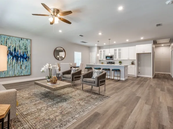 4024 Dempster Ave, Cockrell Hill, TX 75211
