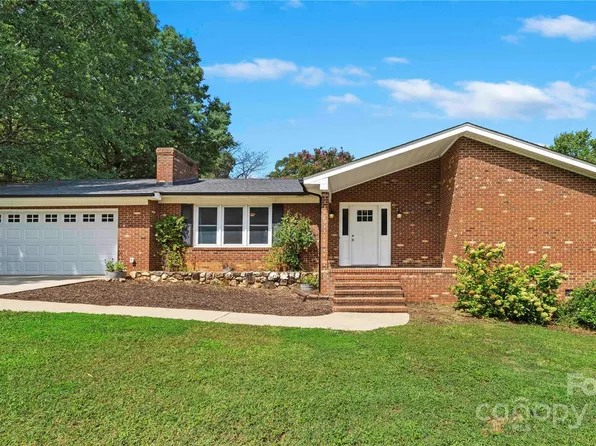 8931 Crestwood Dr, Mount Pleasant, NC 28124