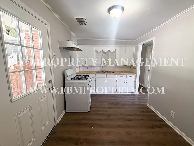 900 E 6th Ave #2 — Photo 6