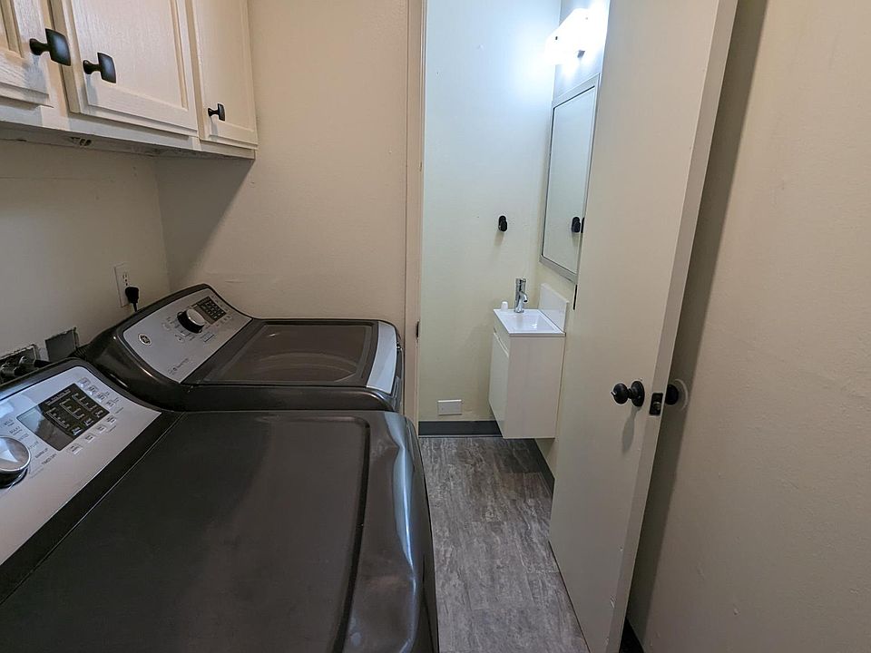 Laundry Room and 1/2 Bathroom