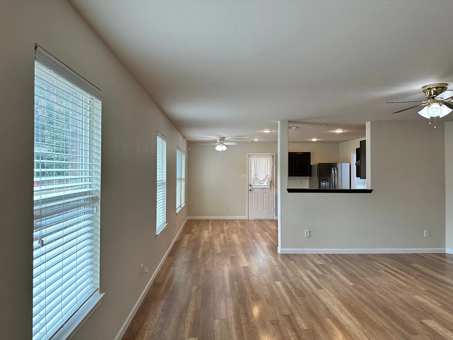 3 bed, 1524 sqft, $1,900 — Photo 3
