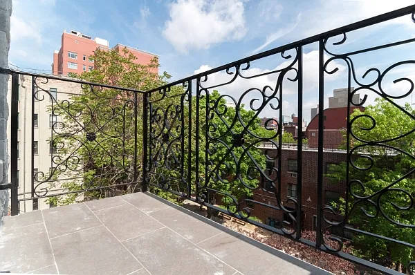 239 West 123rd Street — Photo 2