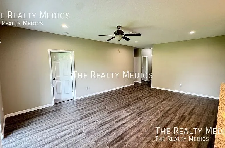 8219 Cozumel Ln — Photo 12