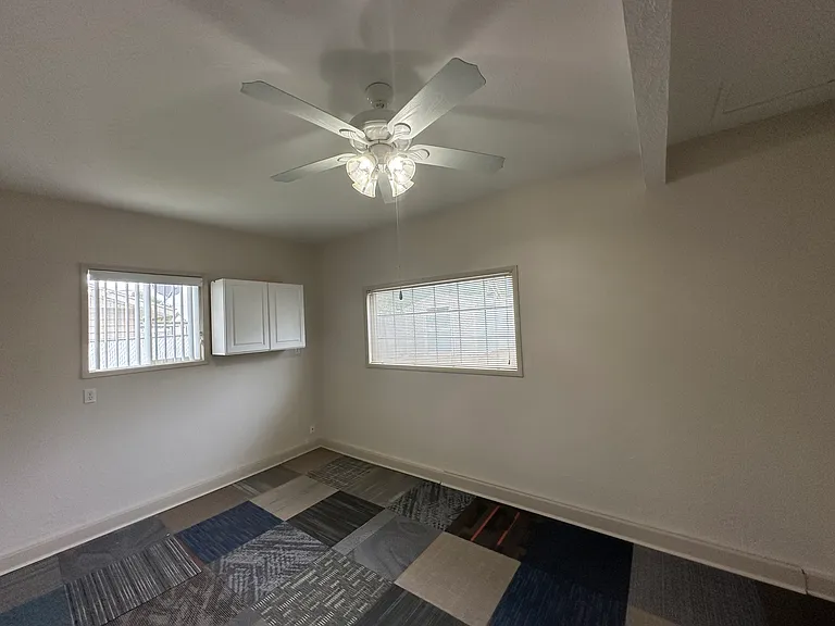 2405 SW Marshall Ave — Photo 33