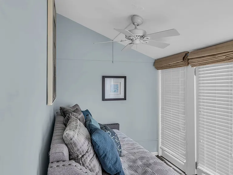512 Main Ave #2 — Photo 8