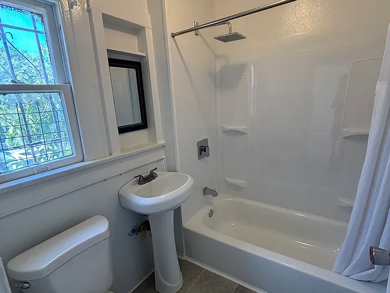 1128 S New Hampshire Ave #1128 — Photo 5