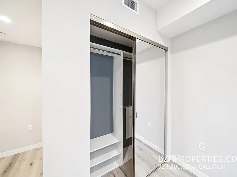 Bedford Twenty - Luxury Condos — Photo 39