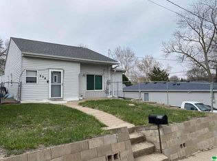 806 S Glass St, Sioux City, IA 51106