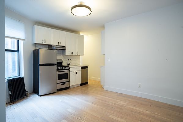 1st image of 137 W 137th St