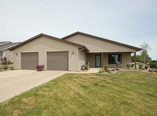 310 W Parry St, Dodgeville, WI