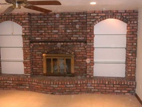 3rd image of 3 Harbor Oaks Dr