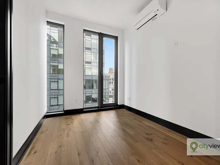 42-20 27th St #512 — Photo 5