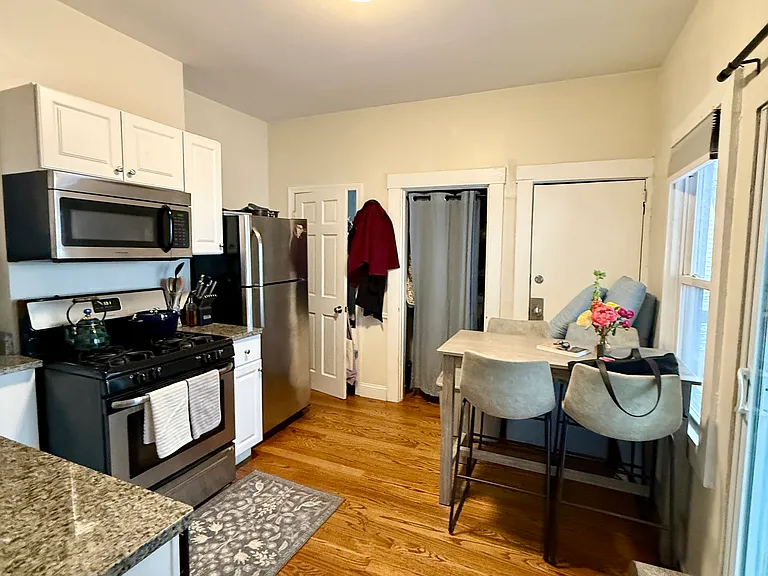 125 G St #2 — Photo 4