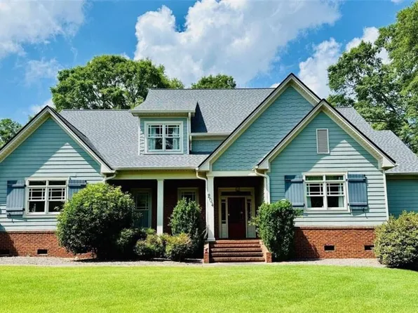 204 Shady Valley Dr, Carrollton, GA 30116