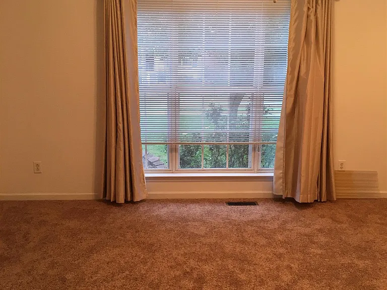 111 Sumner Meadows Ln — Photo 2