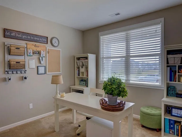 11916 Trottingham Cir — Photo 15