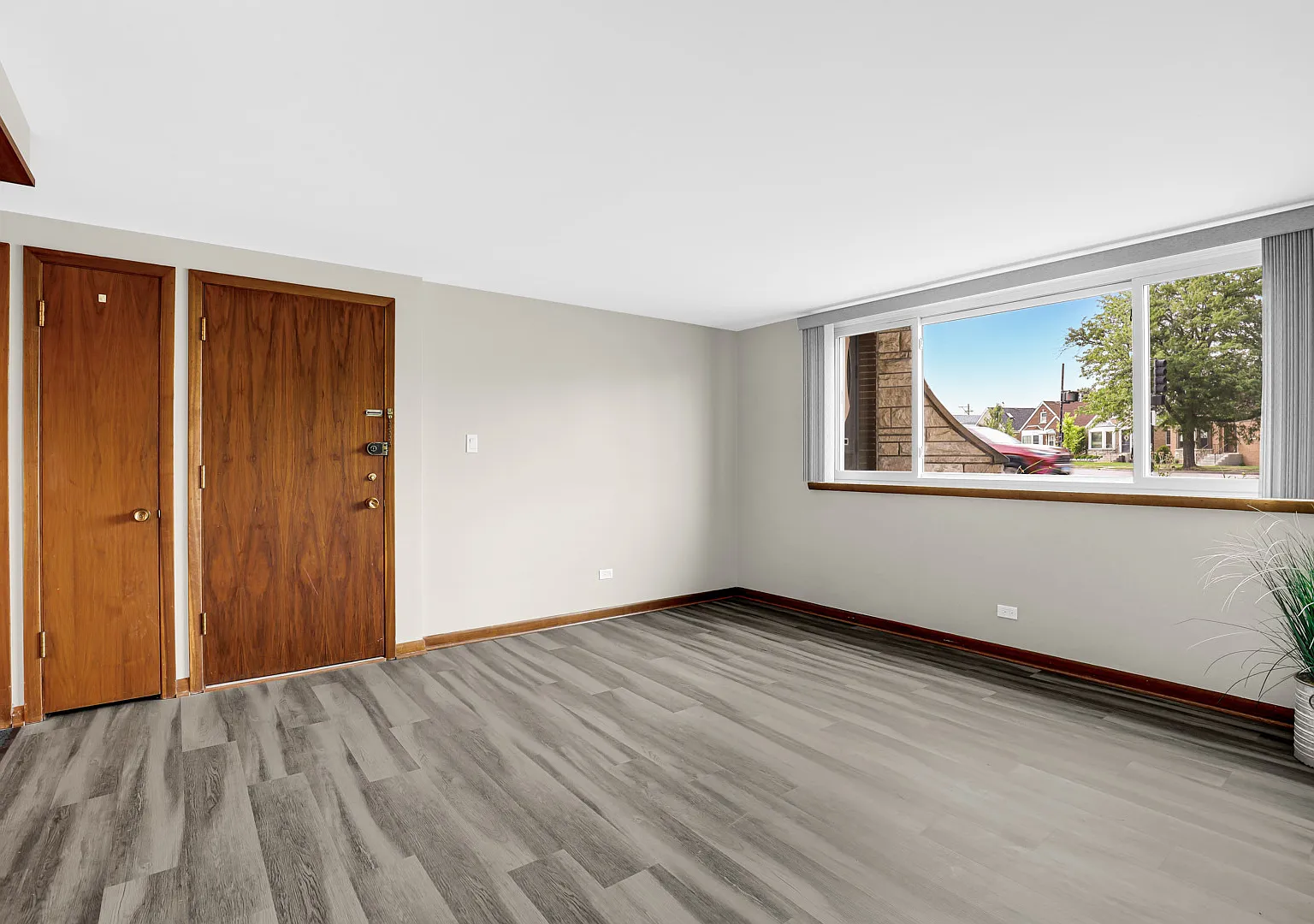 2 bed, 900 sqft, $1,750 — Photo 4