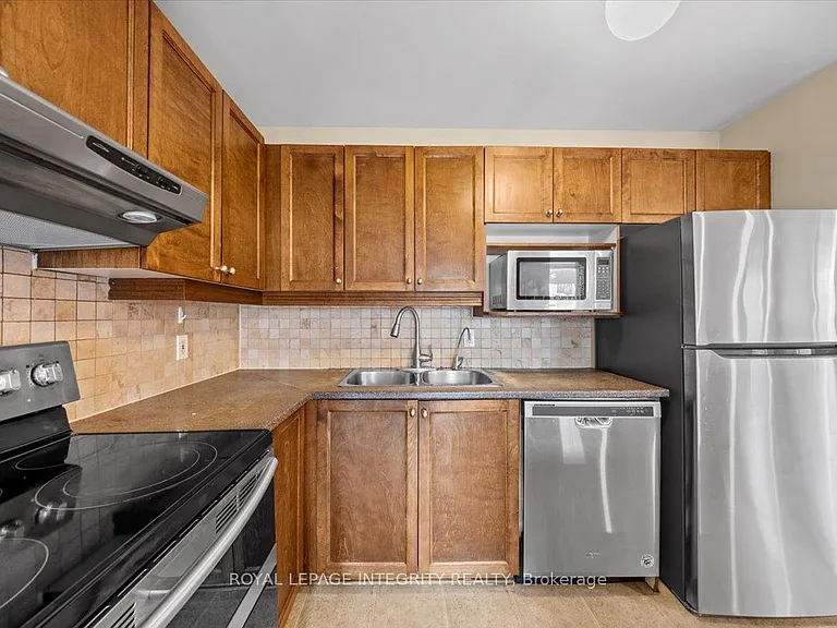 120 Grovemont Dr — Photo 15