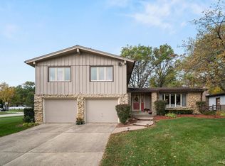 110 Williamsburg Dr, Bartlett, IL