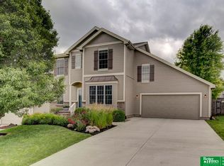 14873 Jaynes St, Omaha, NE 68116