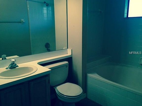 4th image of 375 Dawnview Ct