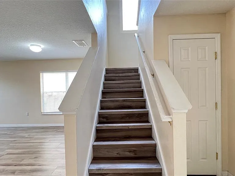 216 Verdi St — Photo 15