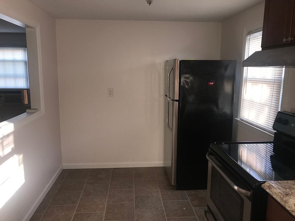 1st image of 26 Merton Ave Floor 2