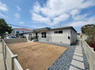 1915 N Greenbrier Rd, Long Beach, CA 90815