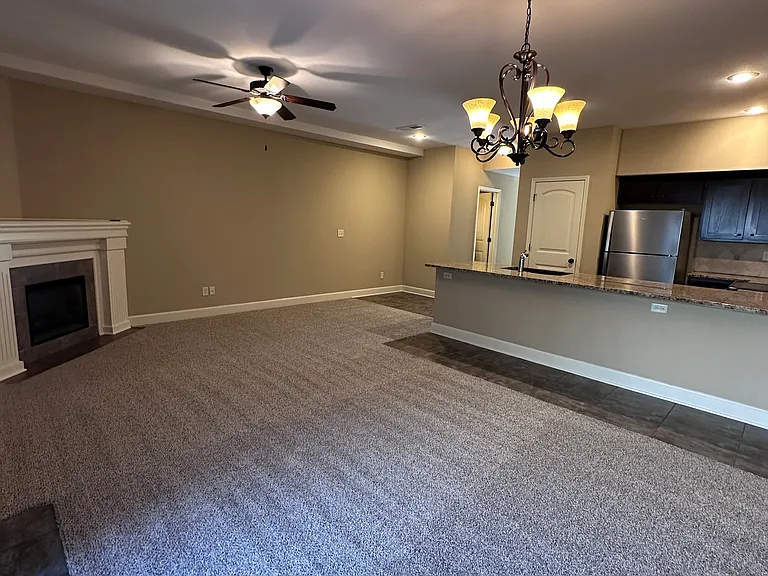 9404 N Adrian Ave — Photo 7