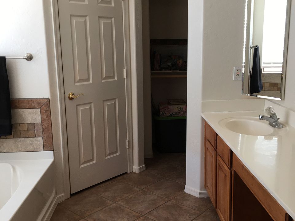 1st image of 15681 S Cananea Cir