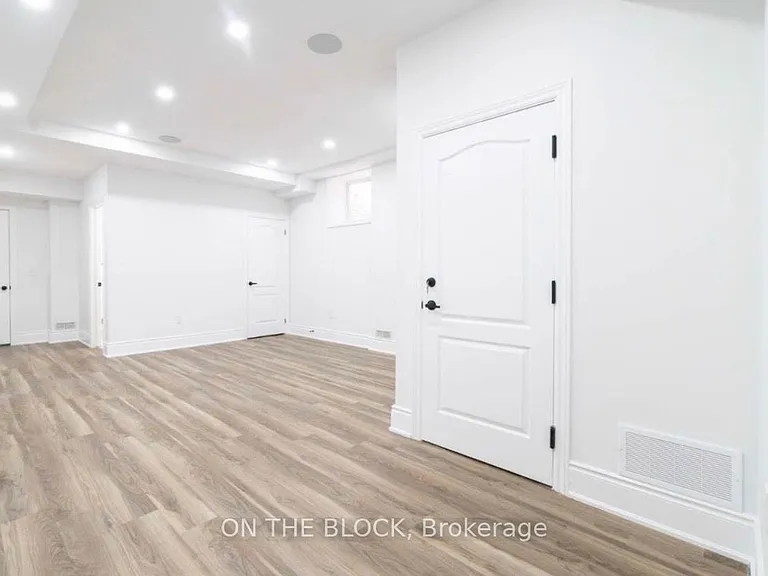 1229 Ironbridge Rd E #LEGAL BASEMENT APART — Photo 7