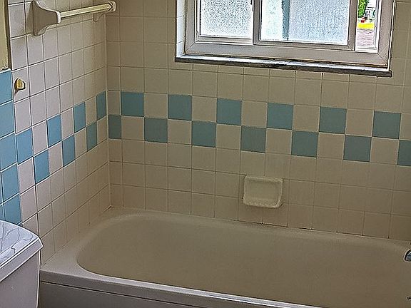 3rd image of 37 Heights Ave APT 2