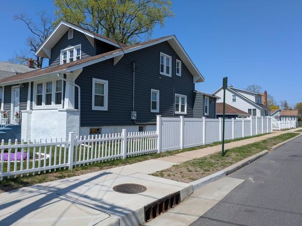 87 Hillside Avenue, Freeport, NY 11520