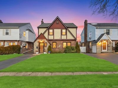 970 Benris Avenue, Franklin Square, NY, 11010