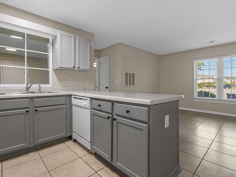 3687 Claypond Rd #C — Photo 40