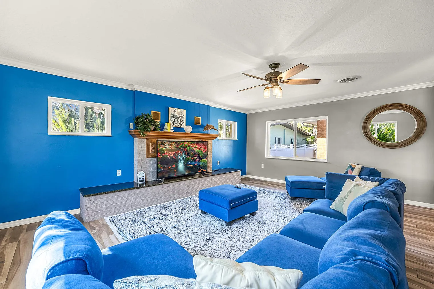 3 bed, 2.0 bath, $5,922 — Photo 1